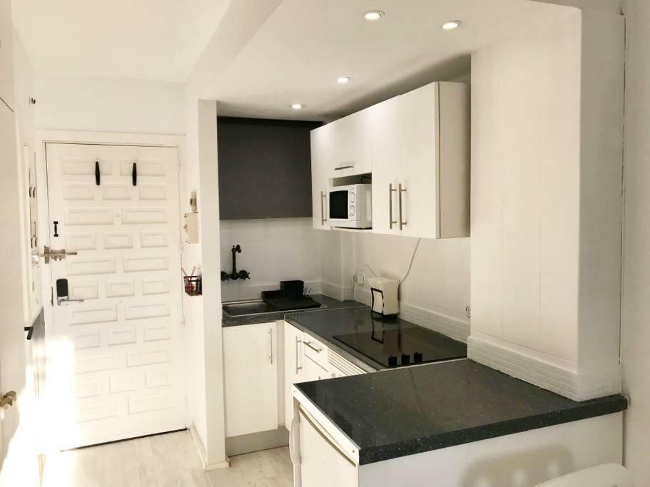 Minerva Sea View Apartment Benalmádena Exteriör bild